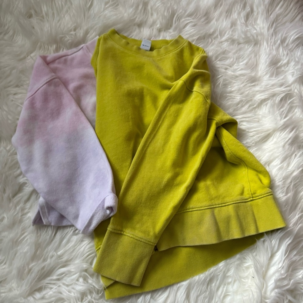 Old Navy sweatshirt bundle - size 6-7 - tie dye and green